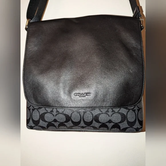 COACH CHARLES Small Messenger Leather Signature Canvas Black Smoke EUC - Picture 1 of 14